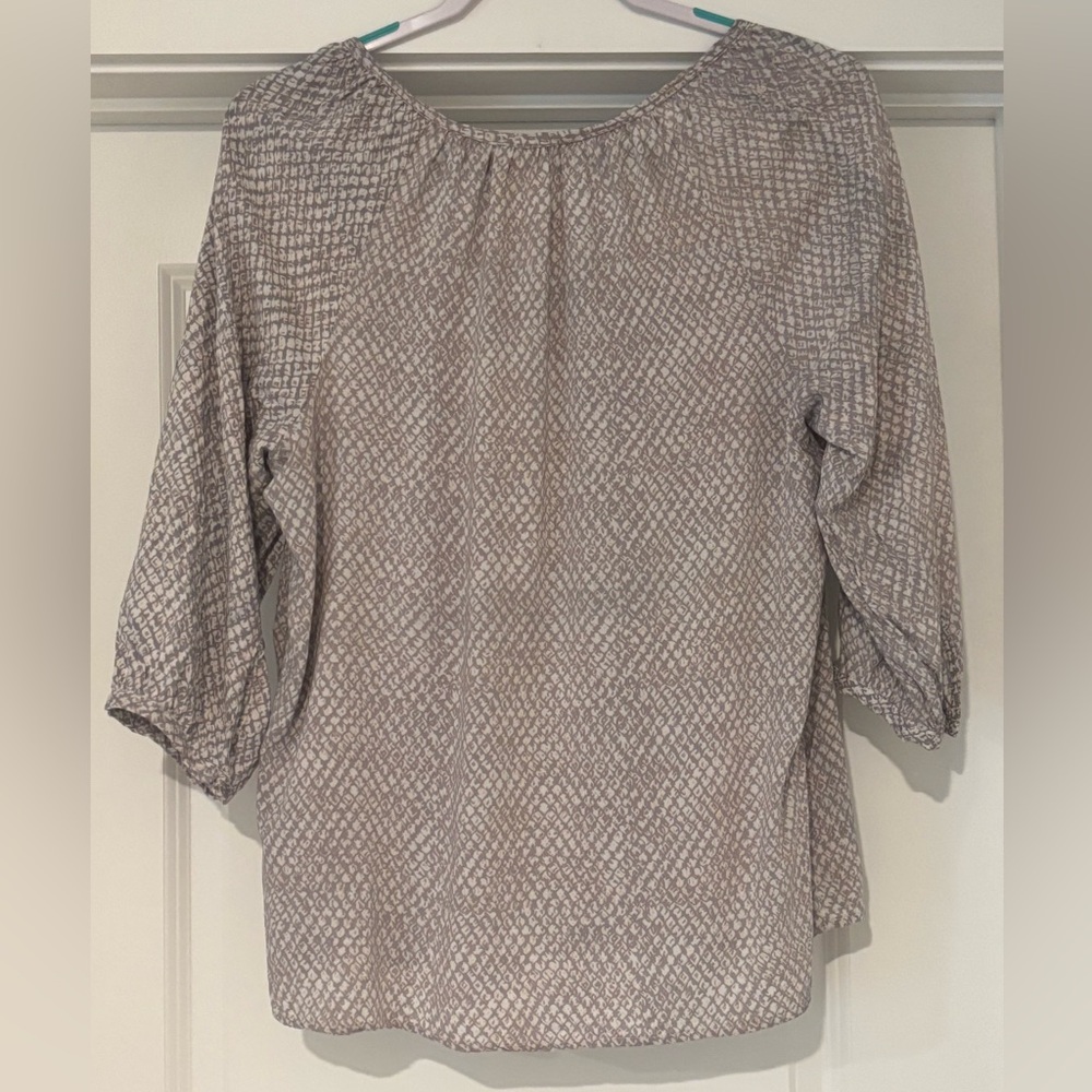 Gray Patterned Blouse - Picture 3 of 5